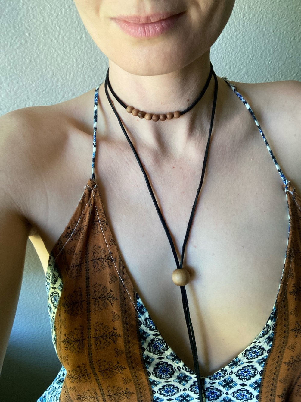 Layered Black Suede Cord Lariat Necklace with Natural Wood Beads - Picture 3 of 6